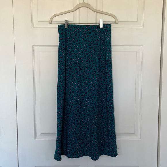 Green Cheetah Print Midi Skirt - Picture 3 of 8